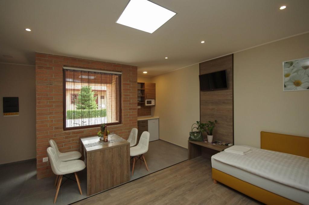 Mosoly Deluxe Apartman Jula Exterior foto